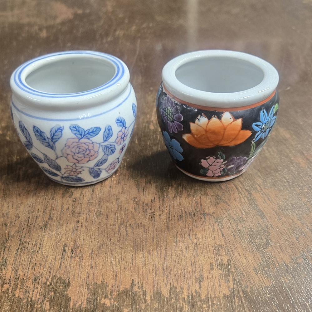 Vtg Floral Ceramic Mini Vases Set
